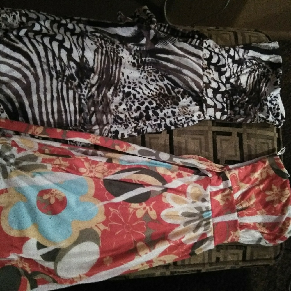 Three dresses - Picture 3 of 4